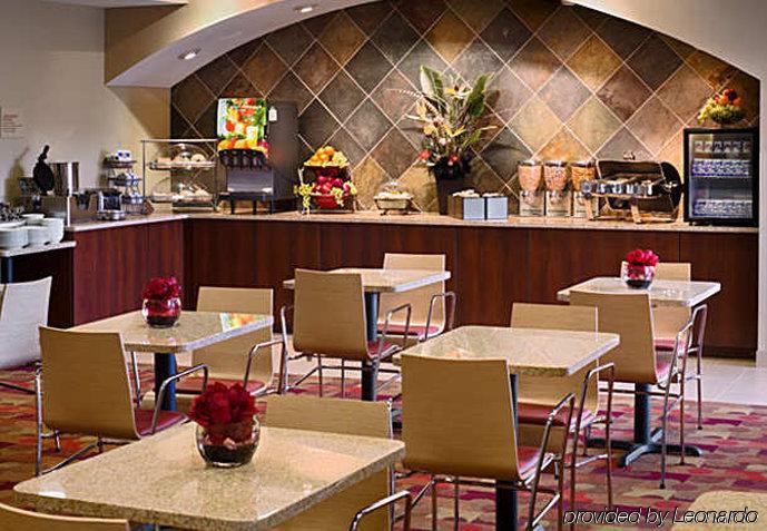 ทาวน์เพลส สวีท ฟาเยตต์วิลล์ นอร์ท/สปริงเดล Hotel ร้านอาหาร รูปภาพ